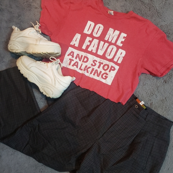 MISC TOPS |  Cropped Graphic Tee! - Picture 7 of 7